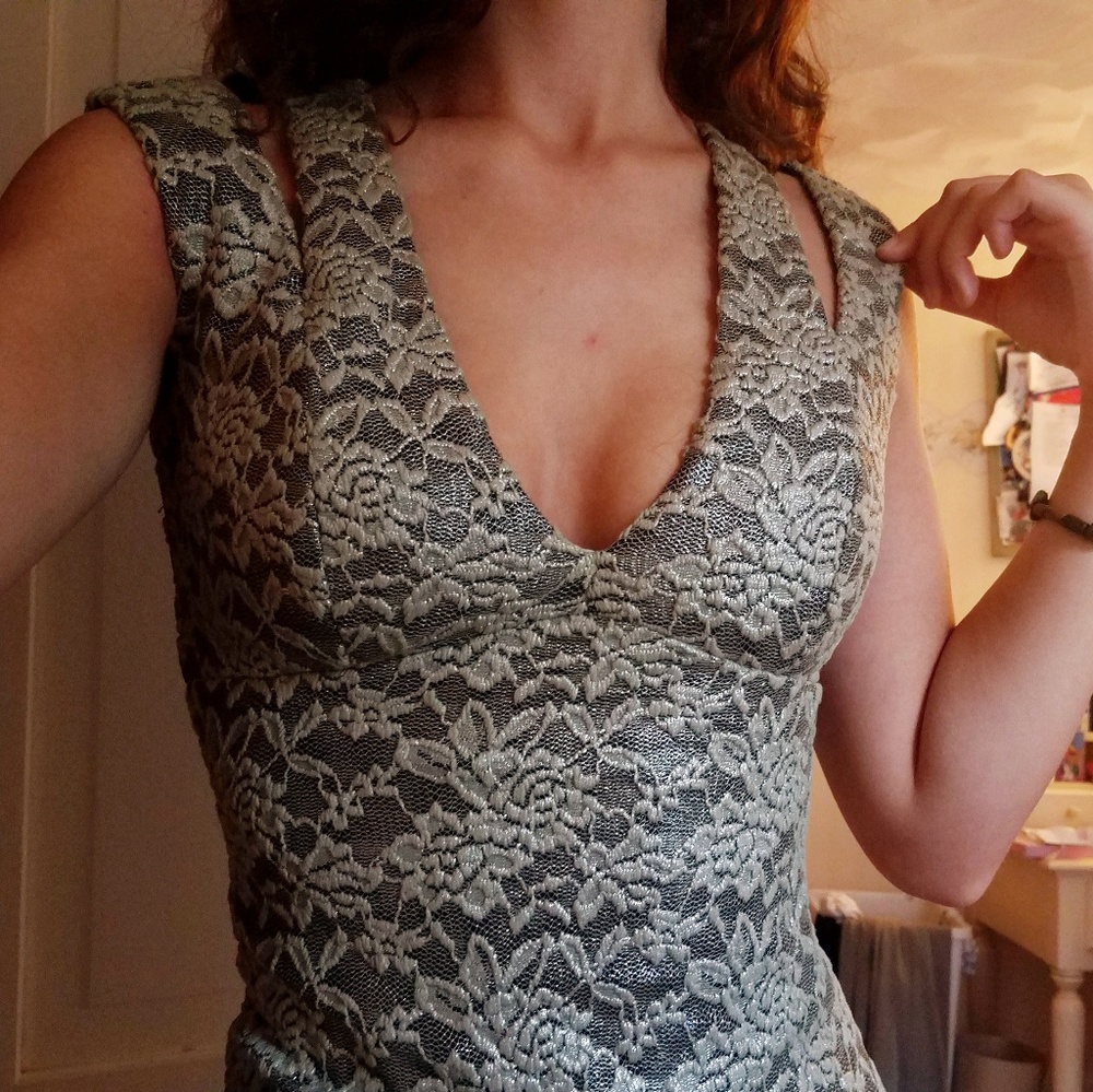 Allen Schwartz Gold Lace Dress - Picture 6 of 7